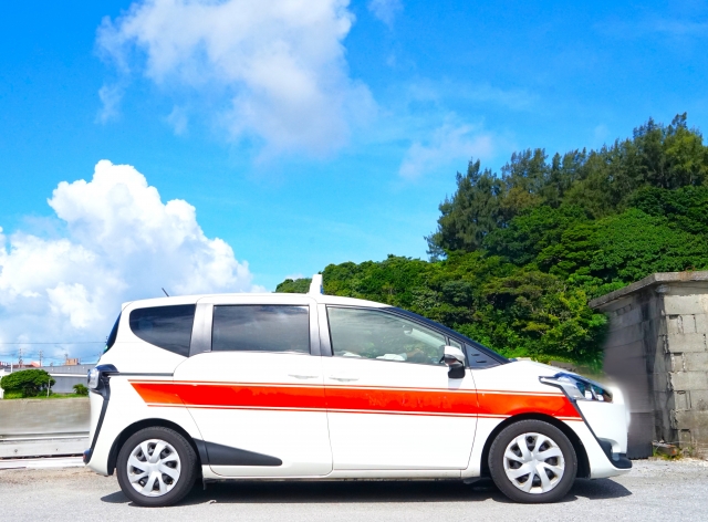 与那国島のタクシーを徹底解説！料金・予約方法から観光モデルコースまで
