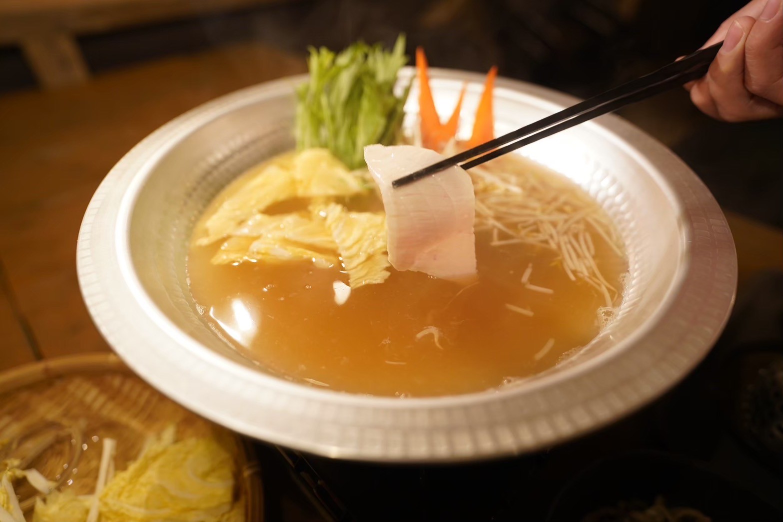 【与那国島/ディナー】期間限定！旬の与那国島産カジキを特製出汁で味わう極上しゃぶしゃぶ《〆はご当地あざみ麺&雑炊セット》（No.17）