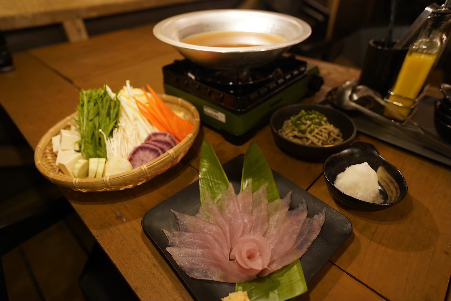 【与那国島/ディナー】期間限定！旬の与那国島産カジキを特製出汁で味わう極上しゃぶしゃぶ《〆はご当地あざみ麺&雑炊セット》（No.17）