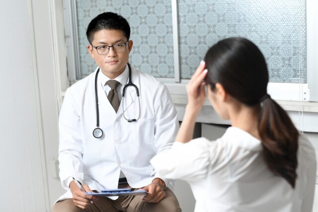 病院　診察