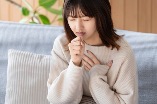 風邪　女性　咳